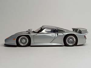 PORSCHE 911 GT1 1997 STREET CAR 1:18 UT MODELS — фото 4