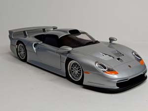 PORSCHE 911 GT1 1997 STREET CAR 1:18 UT MODELS — фото 7