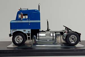 KENWORTH BULLNOSE - 1950 IXO 1:43 — фото 3