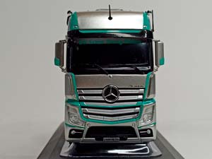MERCEDES ACTROS MP-4 IXO 1:43 — фото 8