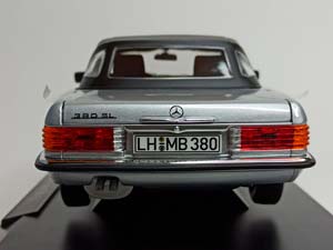 MERCEDES 380 SL (R107) 1985 NOREV 1:18 — фото 4