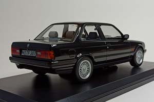 BMW 325I (E30) 1988 BLACK 1:18 NOREV — фото 4