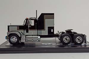 GMC GENERAL - 1980 IXO 1:43 — фото 3