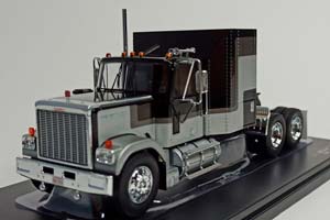 GMC GENERAL - 1980 IXO 1:43 — фото 1