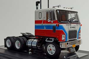 GMC ASTRO 95 - 1970 IXO 1:43 — фото 4