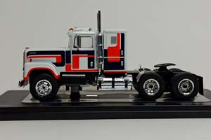 INTERNATIONAL TRANSTAR 4300 - 1980 IXO 1:43 — фото 2