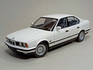BMW 535I (E34) 1988 WHITE 1:18 MINICHAMPS