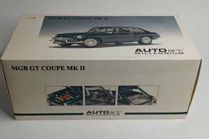MGB GT COUPE MK 2 GREEN 1:18 AUTOART — фото 10