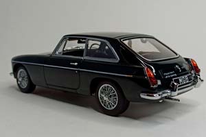 MGB GT COUPE MK 2 GREEN 1:18 AUTOART — фото 3