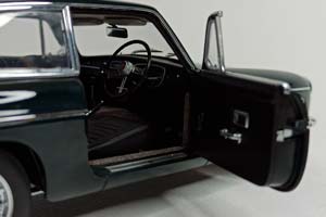 MGB GT COUPE MK 2 GREEN 1:18 AUTOART — фото 6