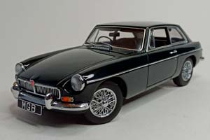 MGB GT COUPE MK 2 GREEN 1:18 AUTOART