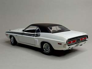 DODGE CHALLENGER R/T 1971 GREENLIGHT 1:18 — фото 3
