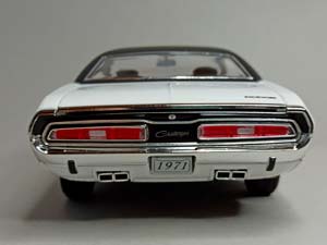 DODGE CHALLENGER R/T 1971 GREENLIGHT 1:18 — фото 5