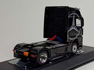 MERCEDES ACTROS MP4 BLACK 1:43 IXO — фото 5