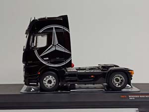 MERCEDES ACTROS MP4 BLACK 1:43 IXO — фото 2