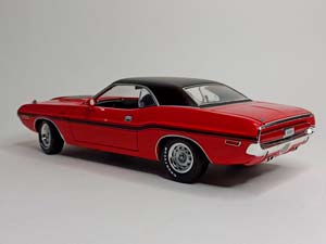 DODGE CHALLENGER R/T 440 GREENLIGHT 1:18 — фото 3