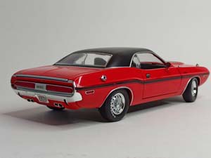 DODGE CHALLENGER R/T 440 GREENLIGHT 1:18 — фото 5