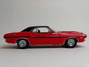 DODGE CHALLENGER R/T 440 GREENLIGHT 1:18 — фото 6