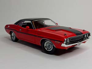 DODGE CHALLENGER R/T 440 GREENLIGHT 1:18 — фото 7