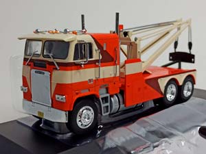 FREIGHTLINER FLA 9664 ORANGE 1984 GREENLIGHT 1:43