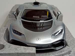 MERCEDES AMG ONE (C298) SILVER NZG 1:18 — фото 3