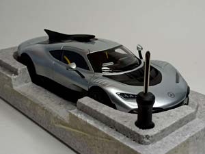 MERCEDES AMG ONE (C298) SILVER NZG 1:18 — фото 4