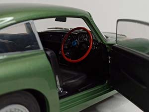 ASTON MARTIN DB5 - 1964 SOLIDO 1:18 — фото 7