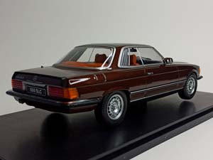 MERCEDES 500 SLC (C107) -1981 BROWN 1:18 KK SCALE — фото 5