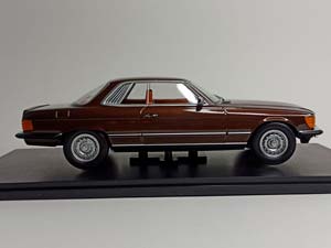 MERCEDES 500 SLC (C107) -1981 BROWN 1:18 KK SCALE — фото 6
