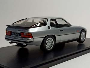 PORSCHE 924 TURBO - 1986 KK SCALE 1:18 — фото 5