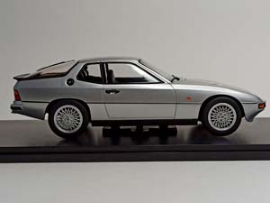 PORSCHE 924 TURBO - 1986 KK SCALE 1:18 — фото 6