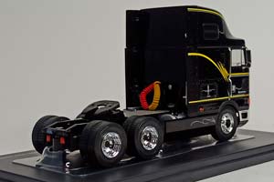 INTERNATIONAL EAGLE CABOVER -1995 IXO 1:43 — фото 5