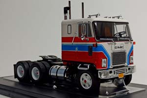 GMC ASTRO 95 - 1970 IXO 1:43 — фото 7