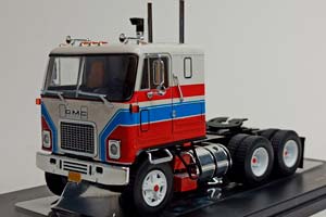 GMC ASTRO 95 - 1970 IXO 1:43 — фото 1