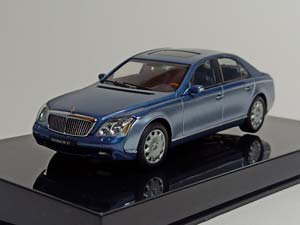 MAYBACH 57 SWB 2003 AUTOART 1:43