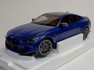 BMW M4 -2020 MATT BLUE 1:18 MINICHAMPS