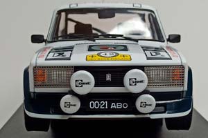 ВОЛЖСКИЙ АВТОМОБИЛЬ LADA 2105 VFTS #42 1000 LAKES 1:18 IXO — фото 7