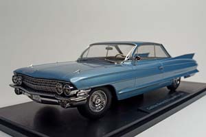 CADILLAC 1:18 SERIES 62 COUPE 1961 DE VILLE 1:18