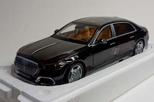 MERCEDES MAYBACH S-CLASS 2021 ALMOST REAL 1:18