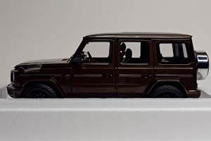 MERCEDES G-CLASS 2020 BROWN 1:18 MINICHAMPS — фото 2