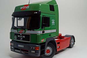 MAN F2000 WANDT 1994 GREEN 1:18 MCG