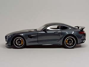 MERCEDES AMG GT R 1:18 ДИЛЕРСКИЙ — фото 3