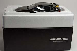 MERCEDES GLA 45 AMG LIMITED 1:18 ДИЛЕРСКИЙ — фото 10