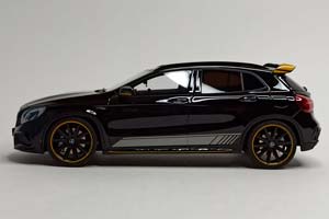 MERCEDES GLA 45 AMG LIMITED 1:18 ДИЛЕРСКИЙ — фото 4