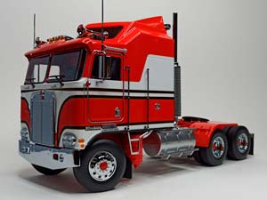 KENWORTH K100 AERODYNE -1976 ROAD KING 1:18
