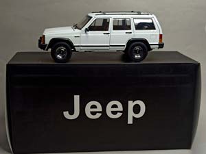 JEEP CHEROKEE WHITE 1:18 AURORA — фото 10