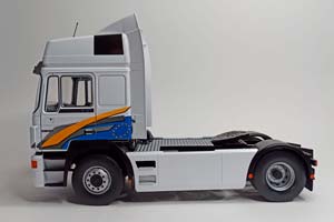 MAN F2000 WHITE 1:18 MCG — фото 3