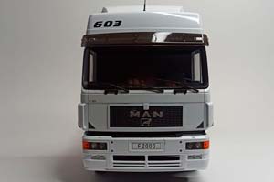 MAN F2000 WHITE 1:18 MCG — фото 8