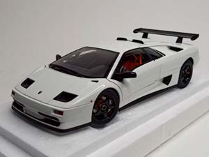 LAMBORGHINI DIABLO SVR WHITE 1:18 AUTOART
