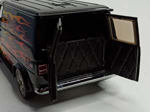 CHEVROLET G SERIES VAN -1976 ACME/GMP 1:18 — фото 4